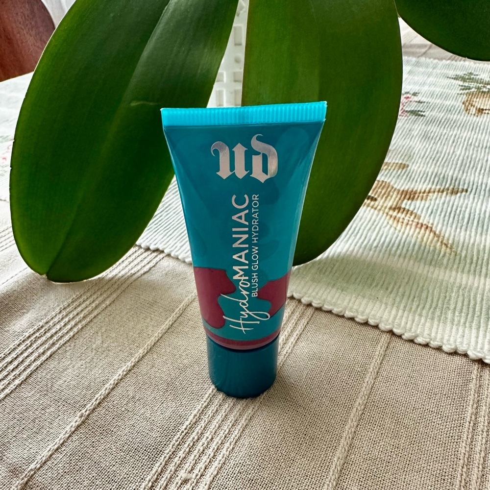 Urban Decay Hydromaniac Blush Glow Hydrator